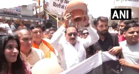 दिल्ली में पानी के सवाल पर सियासी उबाल: जल संकट को लेकर भाजपा ने किया ‘आप’ सरकार के खिलाफ प्रदर्शन